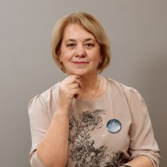 Кобец Елена